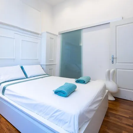 Apartment Cuore Di Piazza Verdi La Spezia