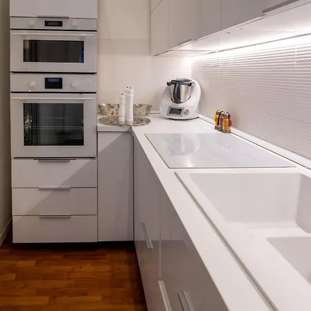 Cuore Di Piazza Verdi Apartment *